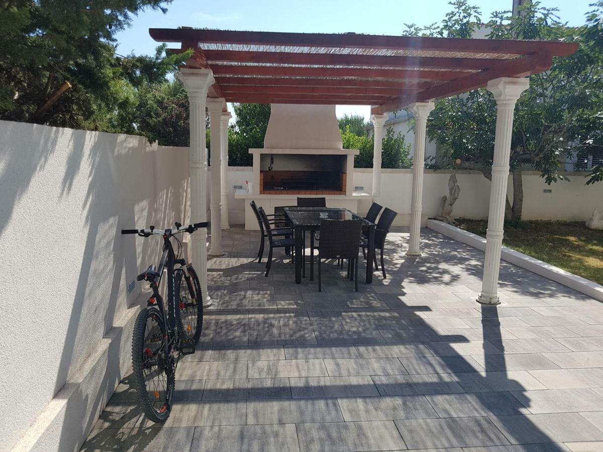 Elizabeta Apartments Nin Exterior foto